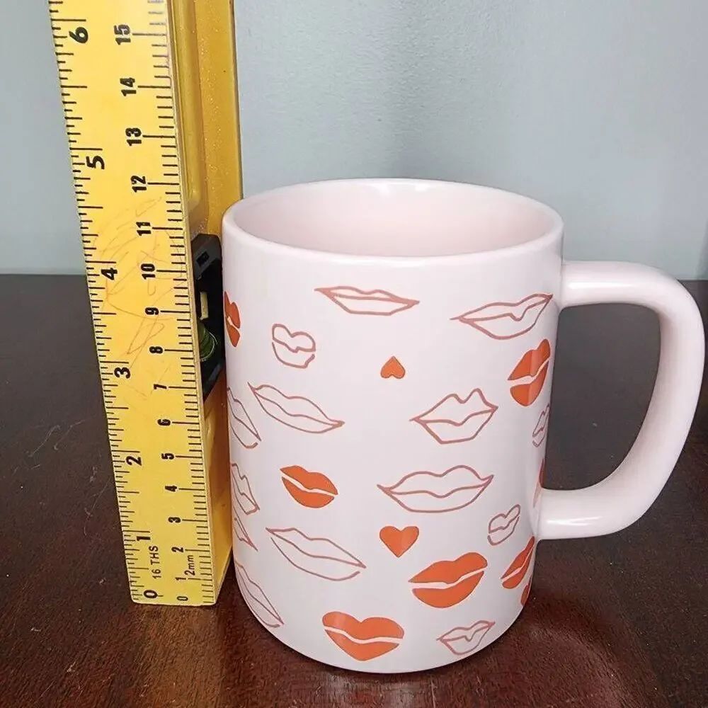 Starbucks Coffee Mugs, 2020 Valentine's Day Lips & Hearts Ceramic Drinking Cup - Picture 3 of 9